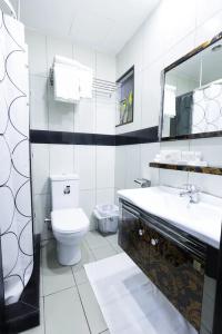 Easy Inn Suites - 8