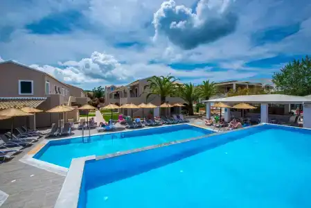 Amour Holiday Resort - 18