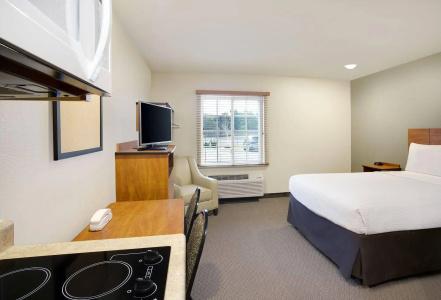 WoodSpring Suites - 25