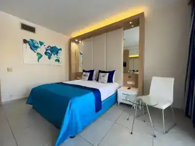 Pegasos World - 100