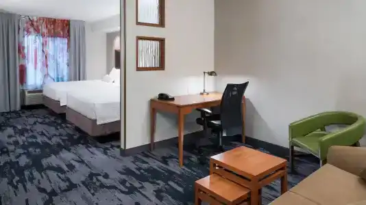 Fairfield Inn & Suites Kansas City - 43