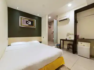 One Avenue - 29