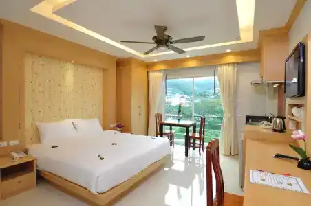 Green Harbor & Service Apartment - 109