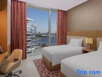 Hilton Creek & Residences - 22
