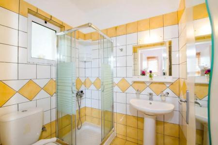 Stamatakis Boutique Studios - 149