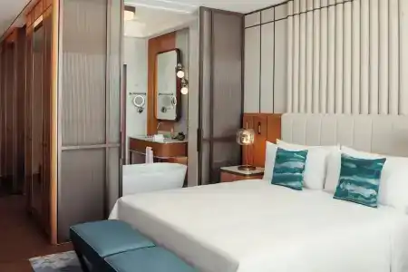 JW Marriott - 35
