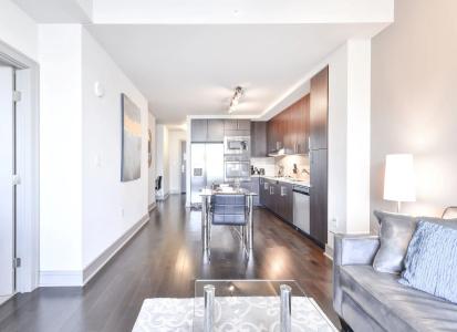 Global Luxury Suites Downtown - 3