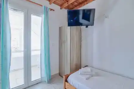 Pavlos Place - 190