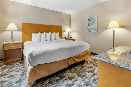 Best Western Ambassador Inn & Suites - 125