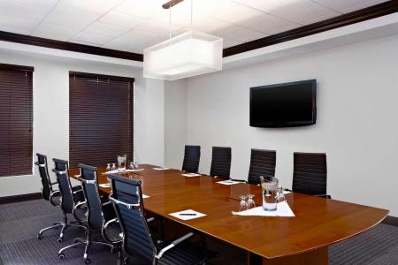 Four Points by Sheraton & Suites West - 16