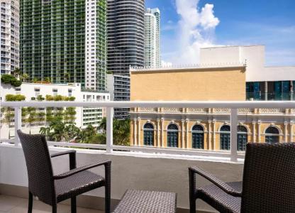 DoubleTree by Hilton Grand Biscayne Bay - 73