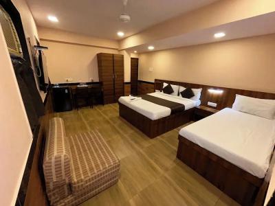 Lucky Bandra - 17