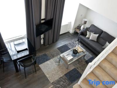 Queensgate Court - 302