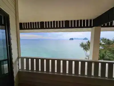 Koh Cliff Beach - 28