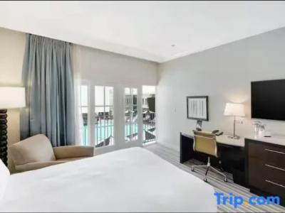 The Beverly Hilton - 94