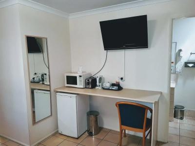 Rockhampton Palms Motor Inn - 15