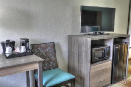 Pigeon River Inn - 64