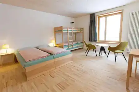 St. Moritz Youth Hostel - 19