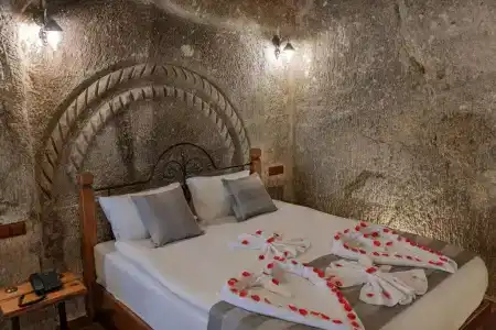 Sarnich Cave Suites - 114