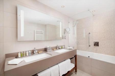 DoubleTree by Hilton Krakow & Convention Center - 69