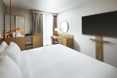 Hilton Garden Inn Bristol City Centre - 91