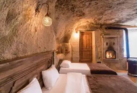 Atilla's Cave - 363