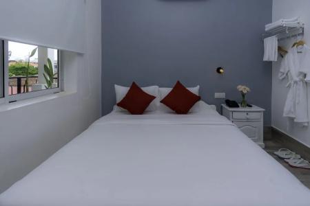 Glow Inn - 41