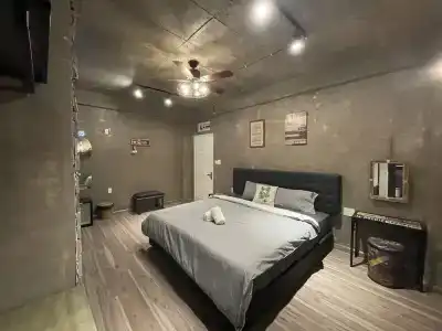 Lucas Inn - 33