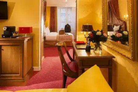 Hôtel de Varenne - 104