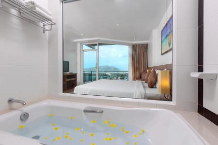 The View Rawada Phuket - 9