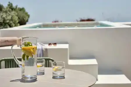 Alleys Boutique & Spa - 9