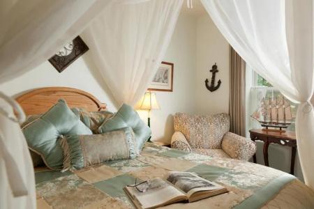 The Roosevelt Inn - 1