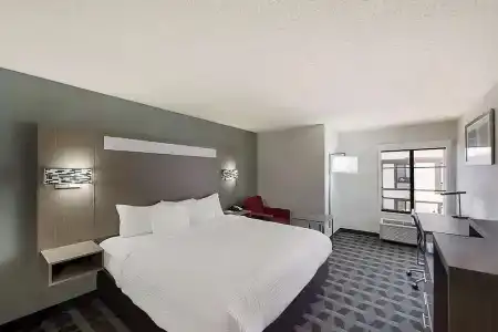 Quality Inn & Suites Dfw Airport South - 55