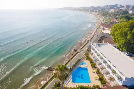 Side Beach Club - 60