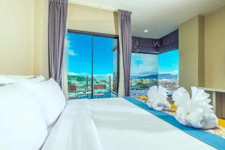 Triple L Patong Beach Phuket - 39