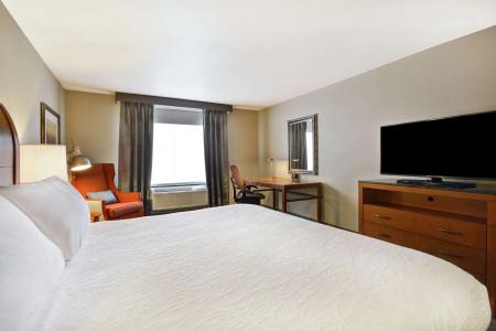 Hilton Garden Inn - 3