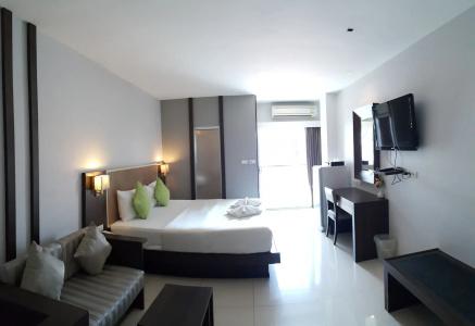 April Suites - 6
