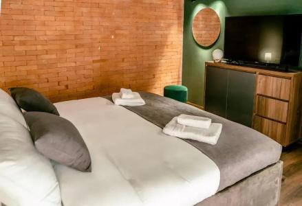 Luxury inn - 90