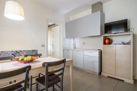Le Rose Suite - 186