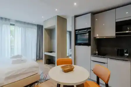 Fourty Three Luxury Serviced - 173