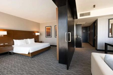 Hilton Garden Inn - 92