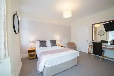 Lonsdale Guest House - 37
