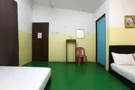 Oyo 89925 Innap - 3