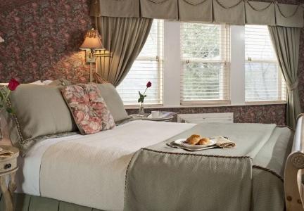 Albemarle Inn - - 25