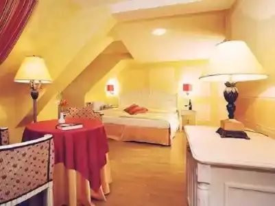 Romantik Der Adelshof - 65