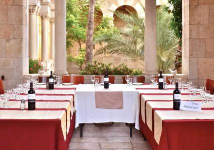 Ymca Three Arches - 18