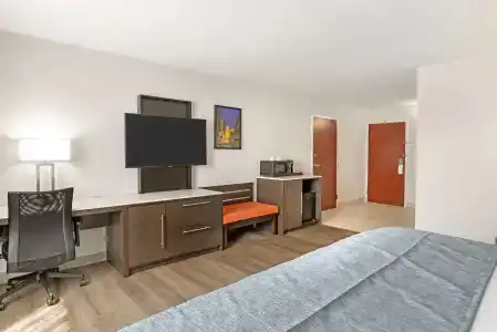 Best Western Premier City Gateway - 86