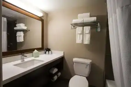 Spindrift Inn - 20