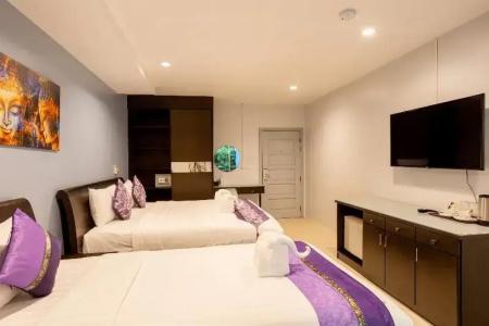The Great at Patong - 25