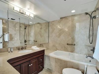 The Alexander All Suites - 81